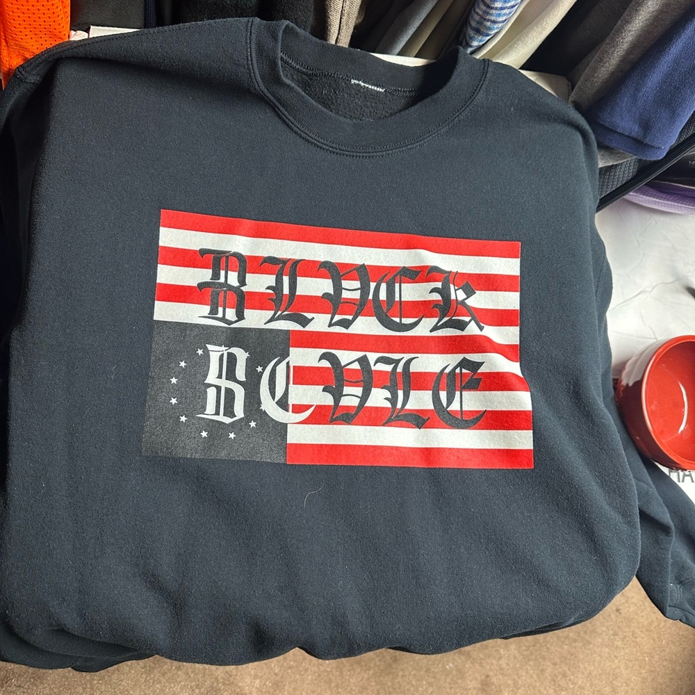 Men’s crew neck sweatshirt